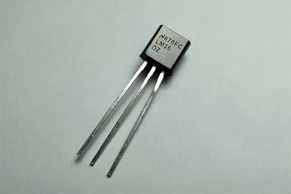 Flat side of the LM35 temperature sensor